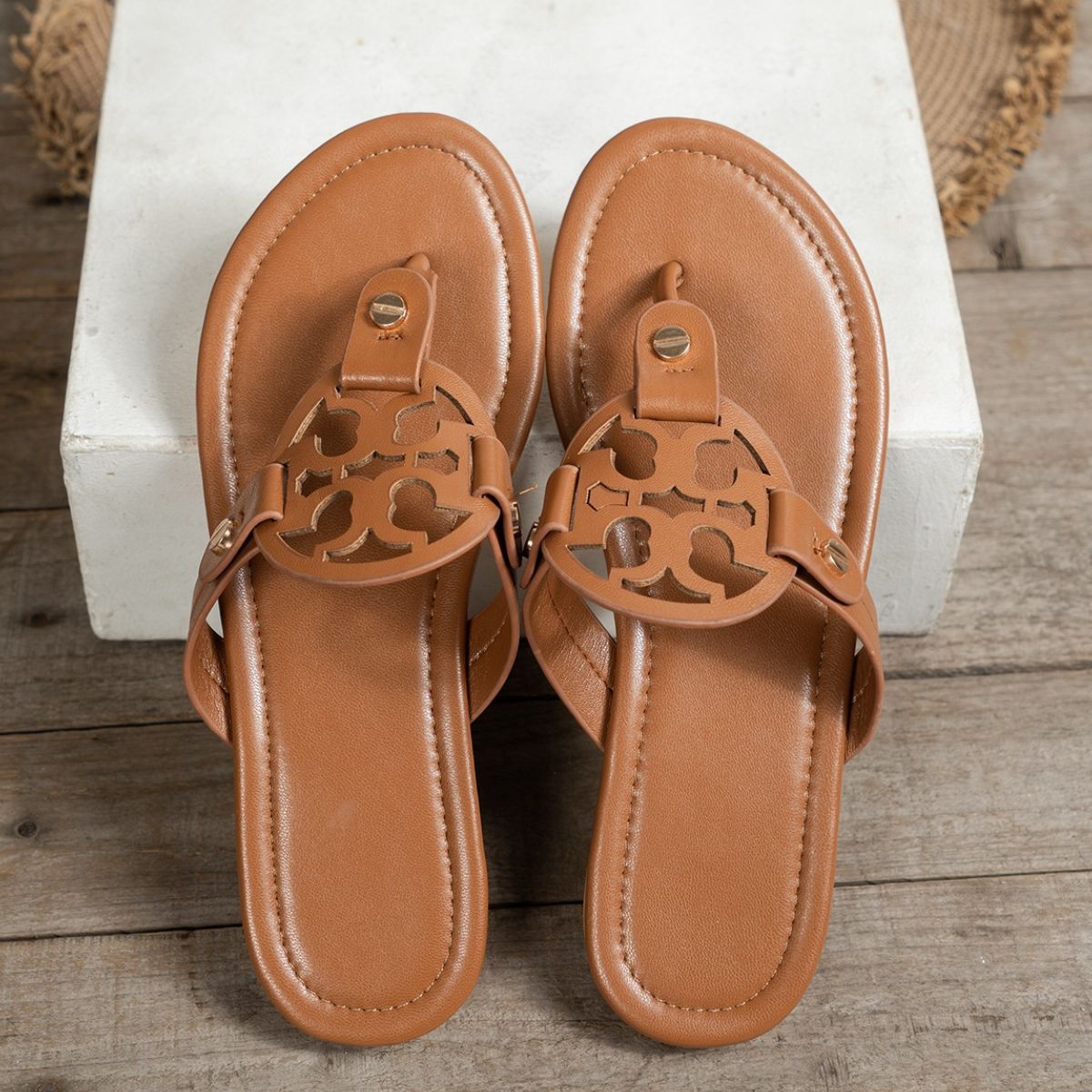 Toe Post Flats Sandals