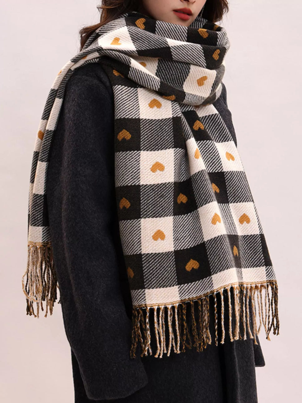 Heart Pattern Plaid Tassel Scarf
