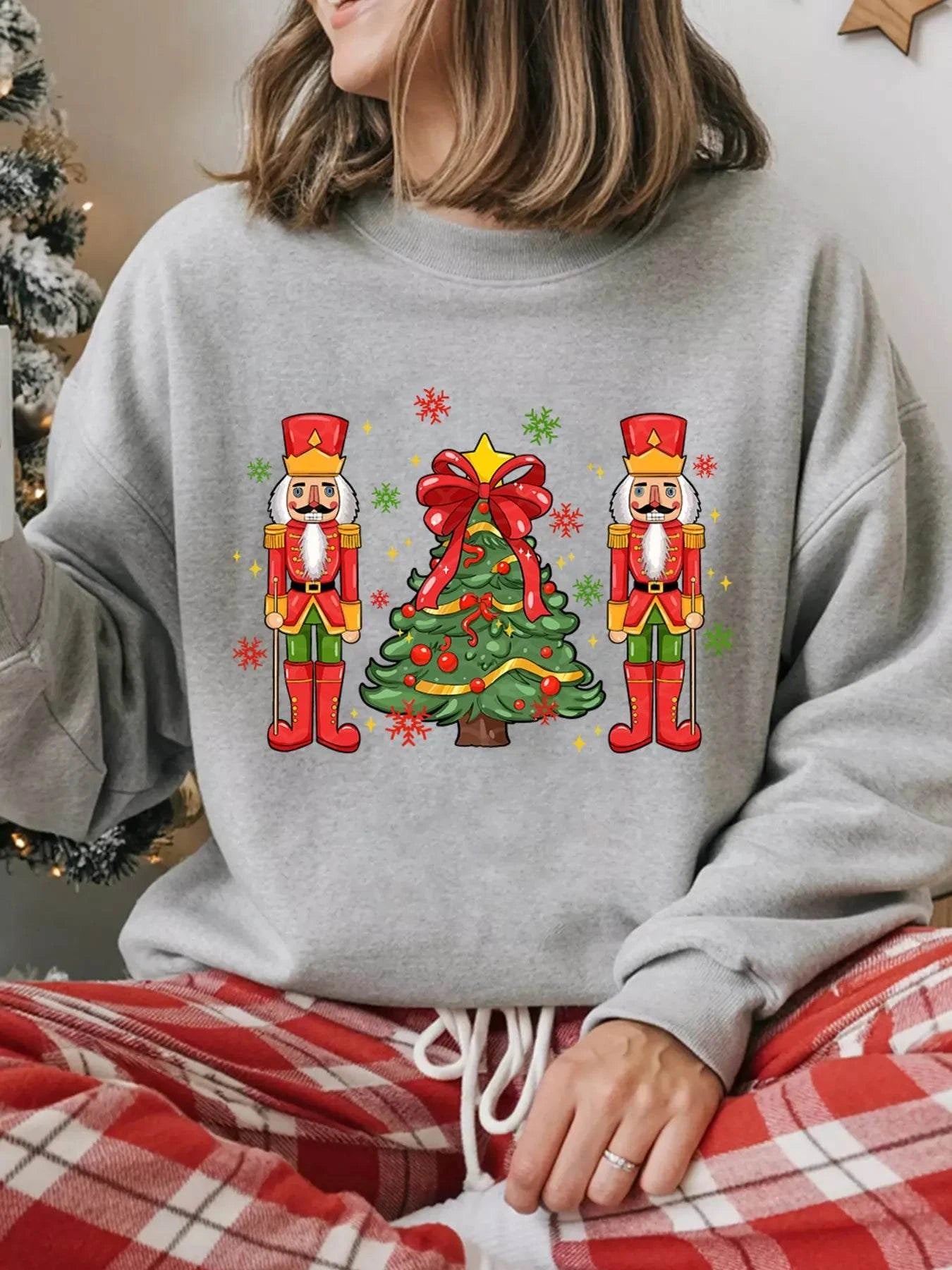 Christmas Nutcracker Men Guard Graphic Pullover Sweatshirt