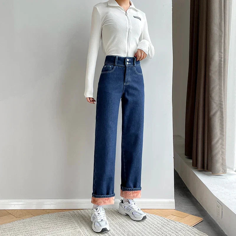 Vintage High Waist Fleece Wide-Leg Jeans from Alfadarling, featuring cozy fleece lining and a loose fit for winter style.