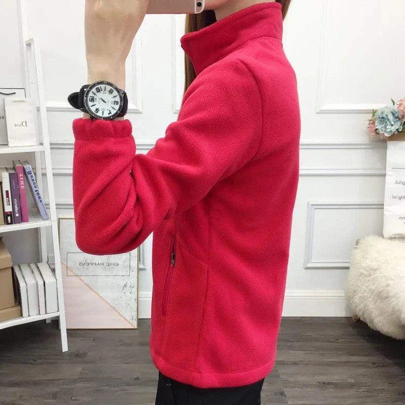 Plus size red fleece coat for women, warm casual outdoor sportswear, ideal for winter and spring activities such as hiking and jogging.