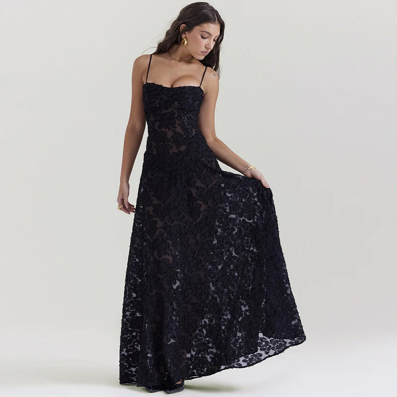 Giyu Backless Lace Maxi Dress