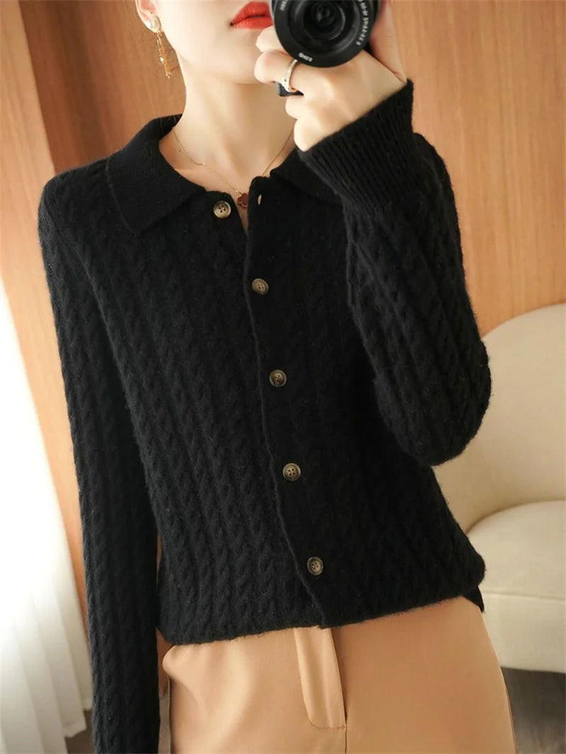 Cashmere Women’s Loose Fitting Knitted Cardigan