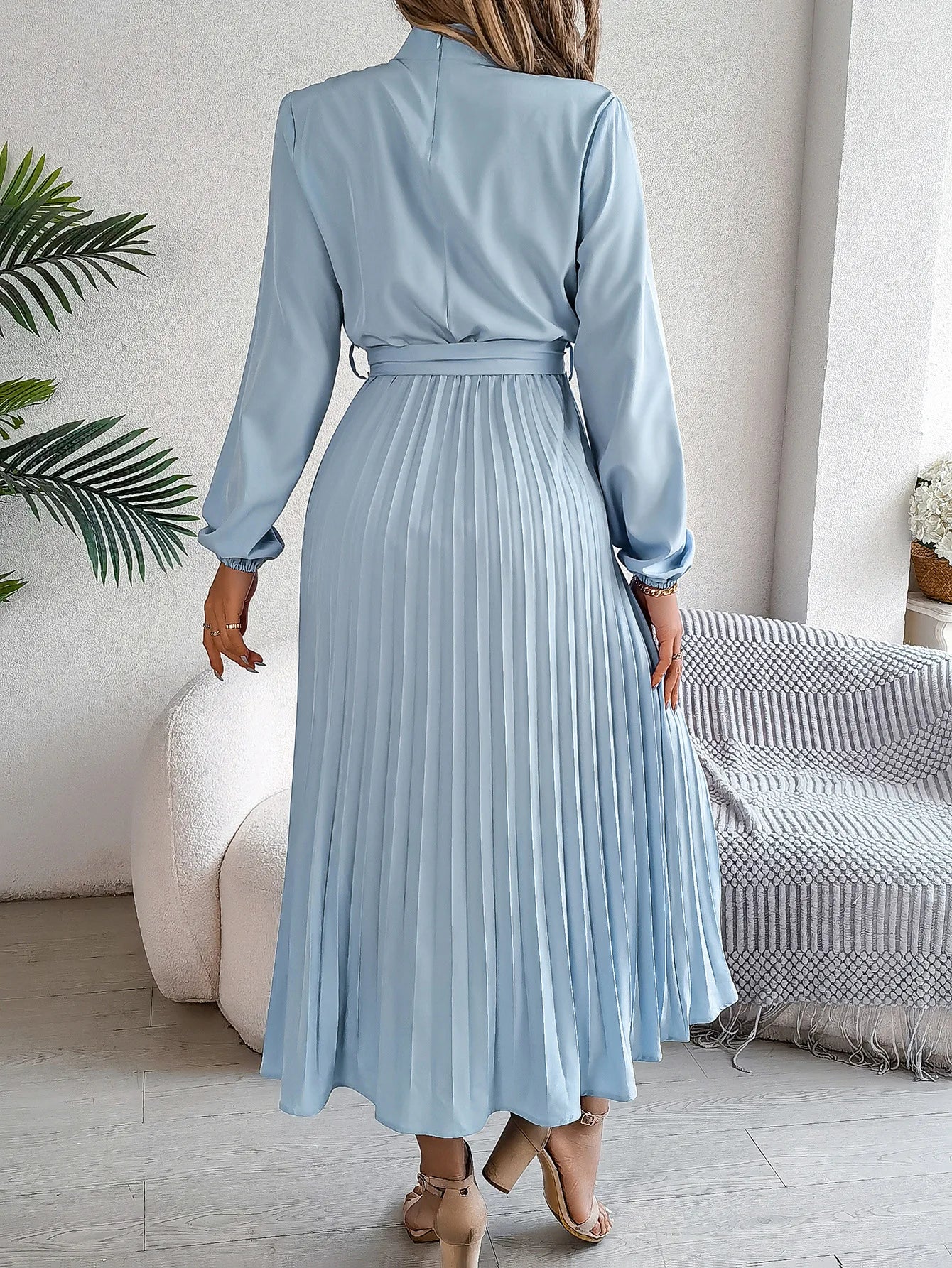 Elegant Stand-Up Collar Pleated Long Dress