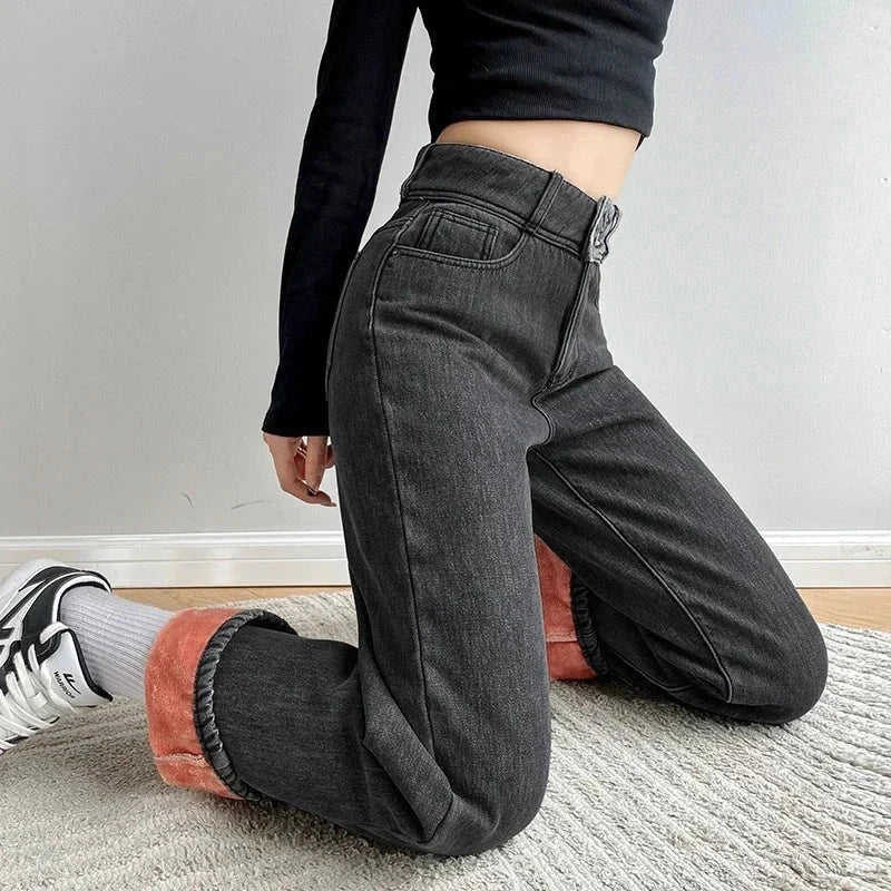 Vintage high waist fleece wide-leg jeans by Alfadarling for women, showcasing warm fleece lining and loose-fit design.