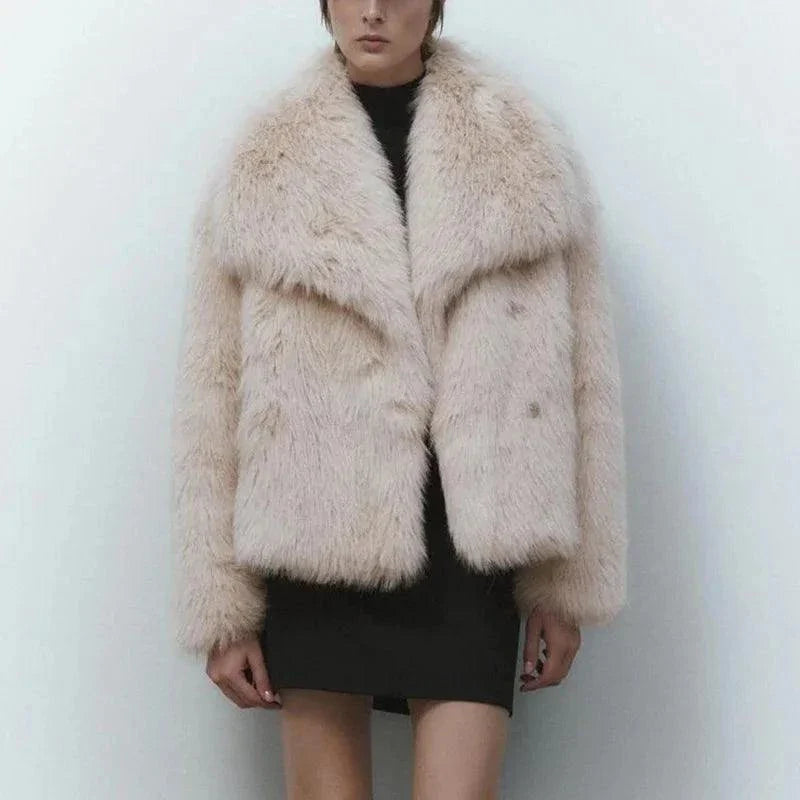 Luxury gradient faux fur coat with plush turn-down collar and bat sleeves, perfect for women seeking high-street fashion and warmth.