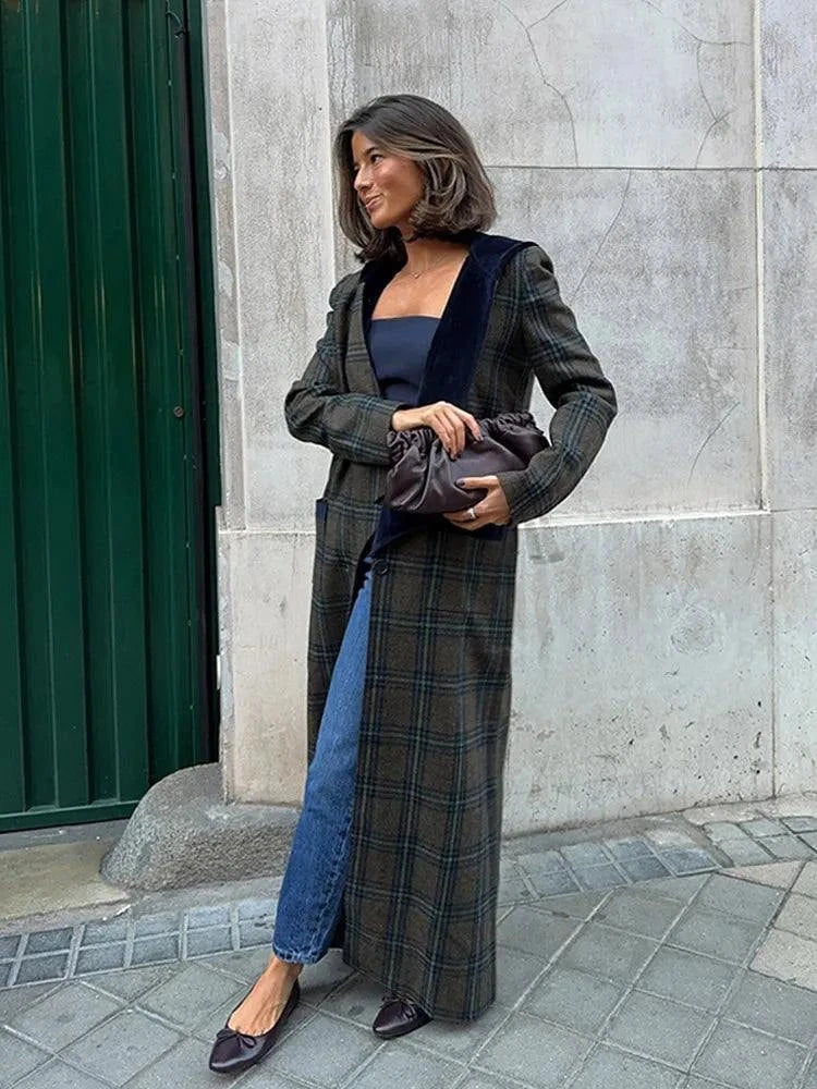 Fashion colorful plaid woolen overcoat for women, long coat design with stylish turn-down collar, perfect for winter warmth and style.