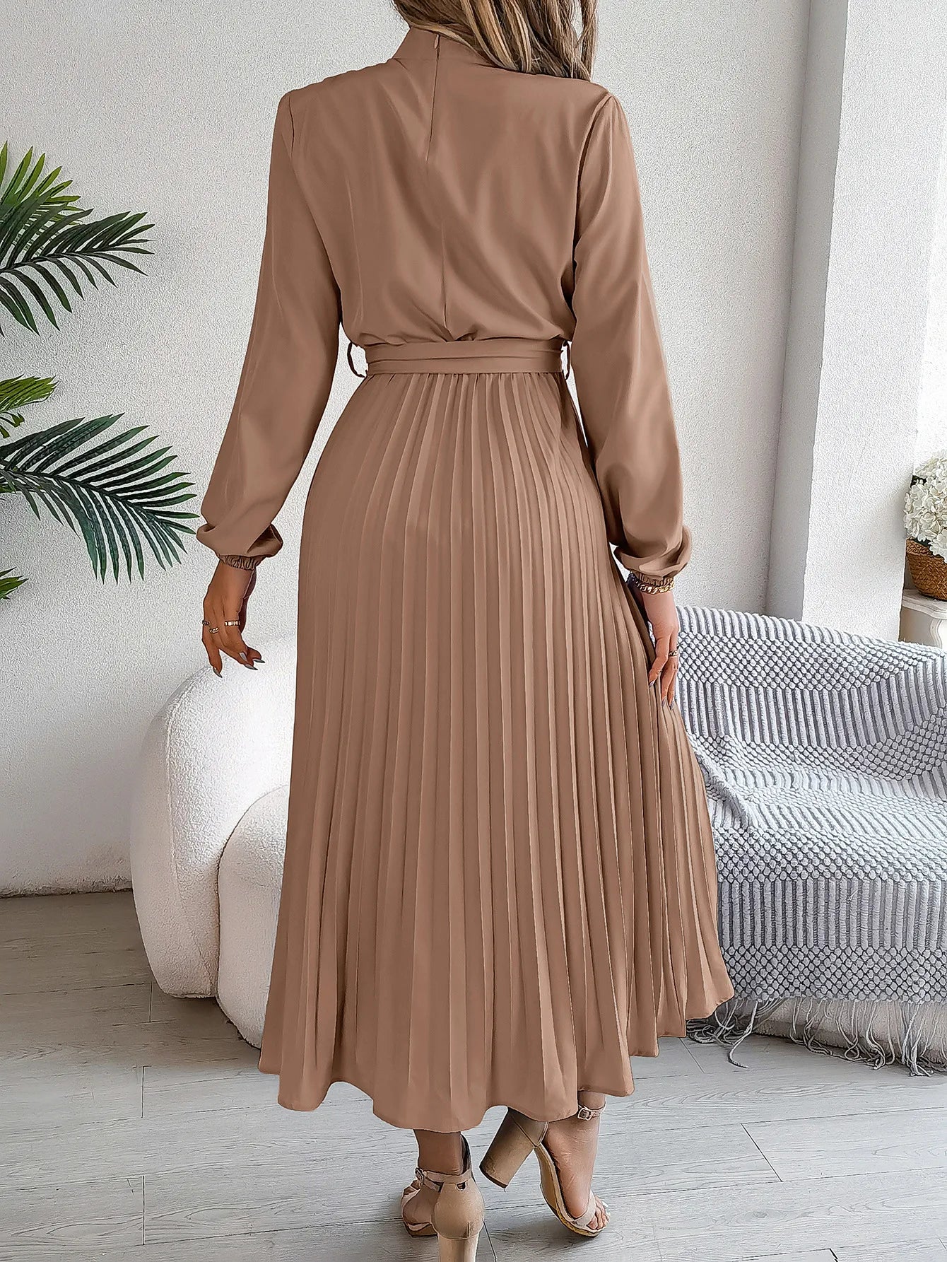 Elegant Stand-Up Collar Pleated Long Dress