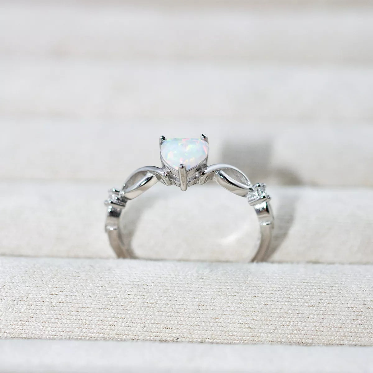 925 Sterling Silver Zircon Heart Ring