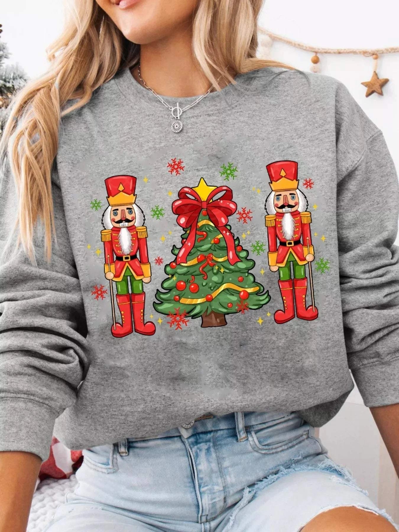 Christmas Nutcracker Men Guard Graphic Pullover Sweatshirt